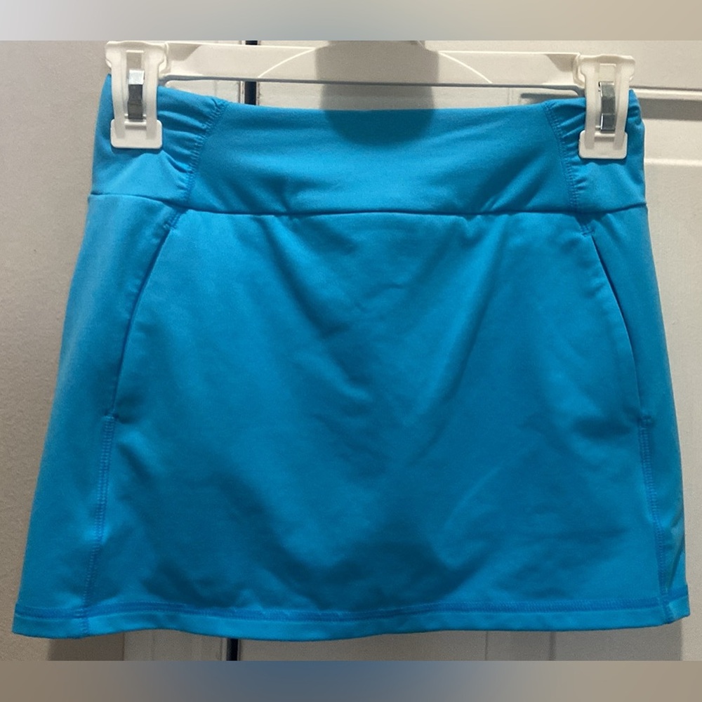 Under Armour youth Medium Golf Skort